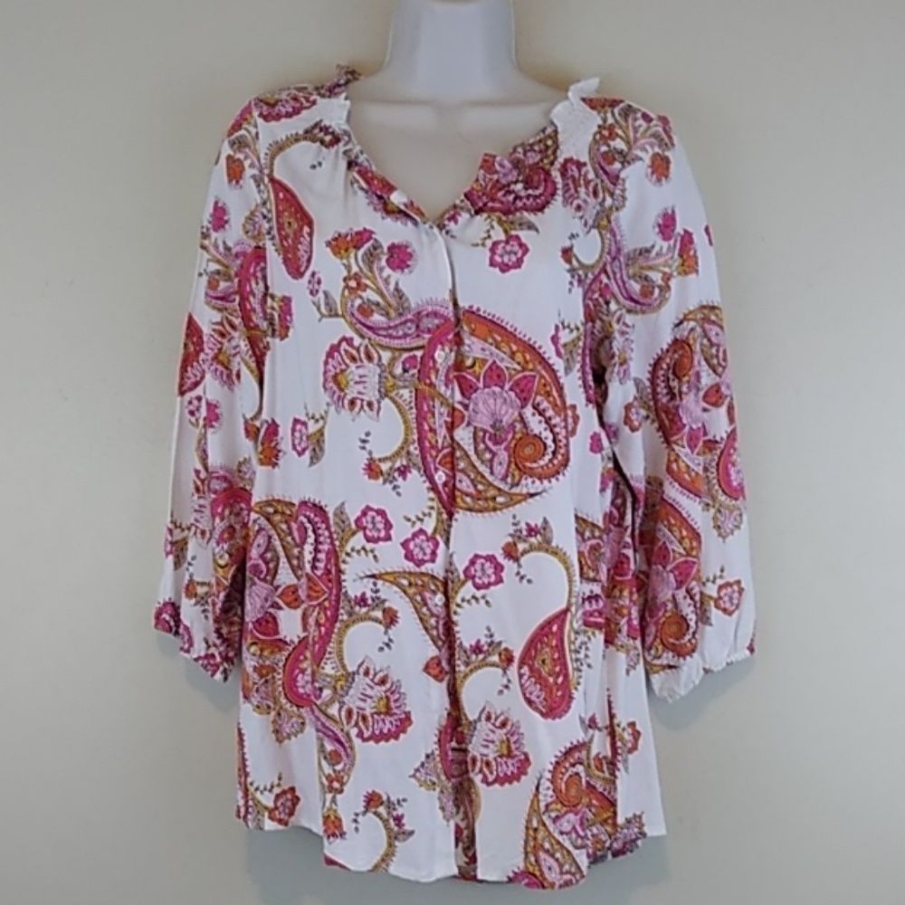 3/$15 Ariat Paisley Tunic Top